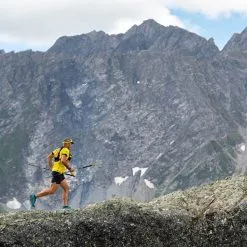 Grivel Mountain Runner Evo 10 Zaino Gilet Trail Running 11 Grivel Mountain Runner Evo 10 Zaino Gilet Trail Running -Negozio al dettaglio Motican action mountainrunnerevo10 lnz 0276 1575x1056